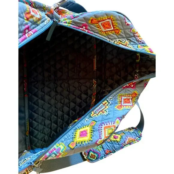 Vera Bradley Carryall - Picture 5 of 8